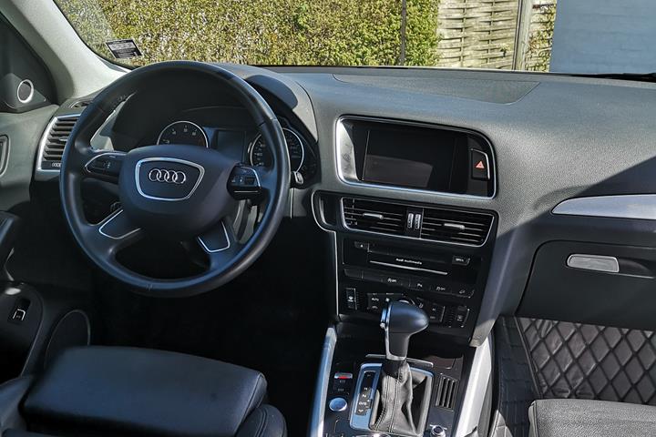 Hvid Audi Q5 fra 2012