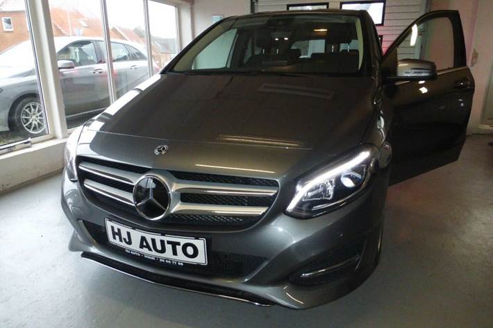 Grå Mercedes B220 d fra 2017