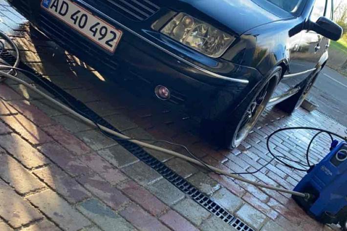 Sort VW Bora fra 2004