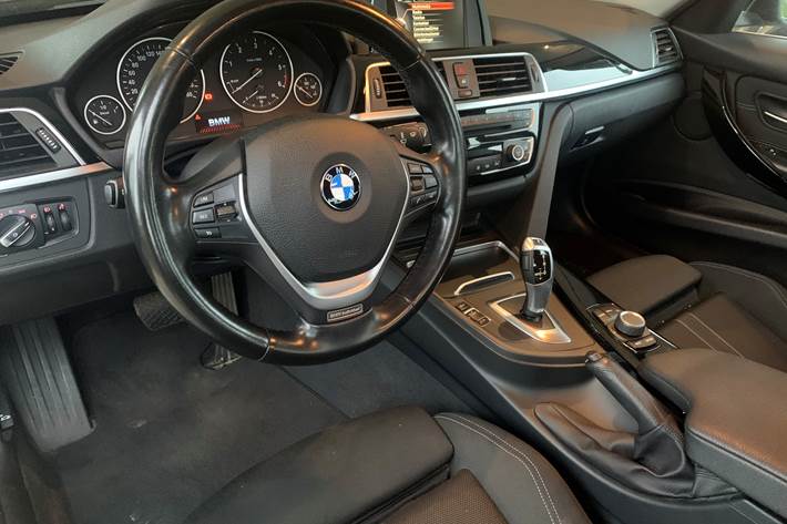 Brun BMW 320d fra 2016