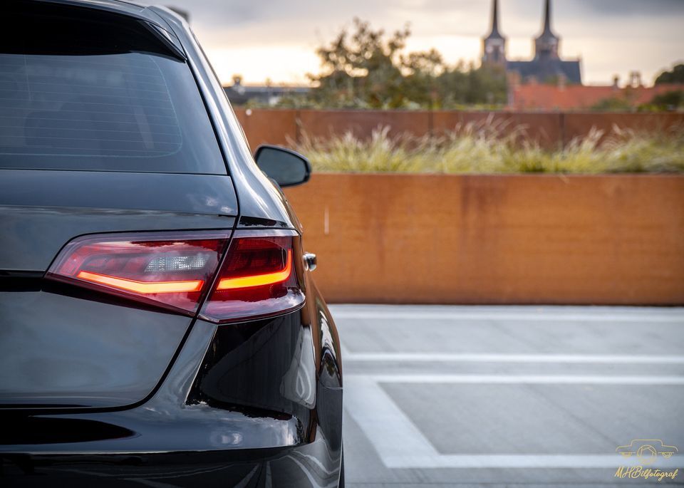 Sort Audi A3 Sportback fra 2014