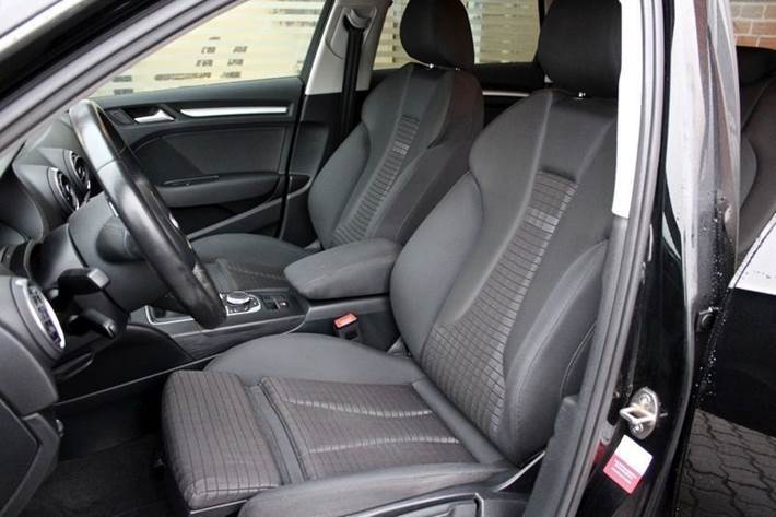 Sort Audi A3 Sportback fra 2014