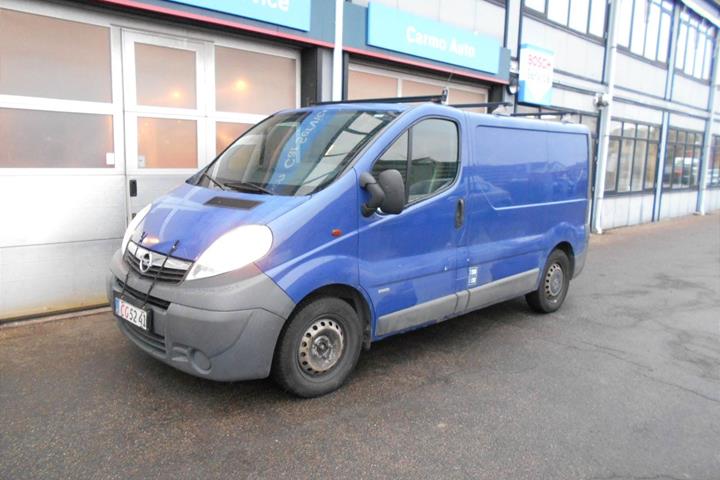 Blå Opel Vivaro fra 2008