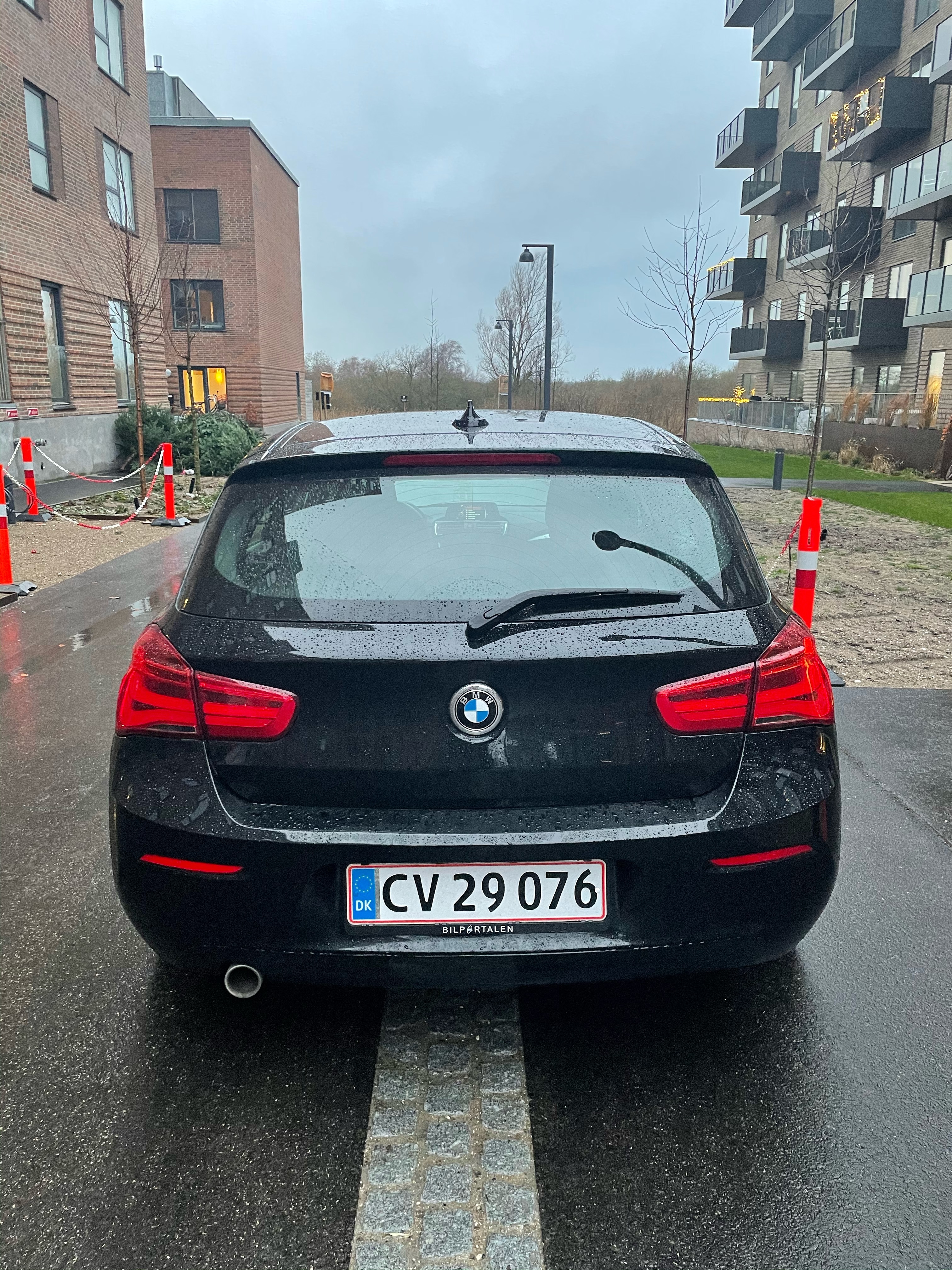 Sort BMW 118d fra 2017