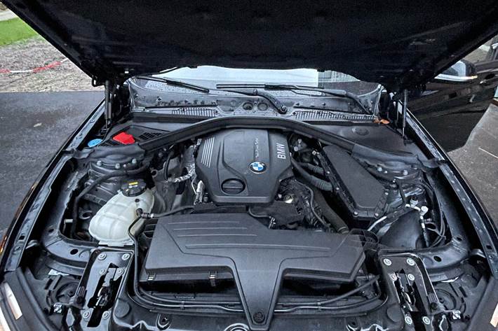 Sort BMW 118d fra 2017