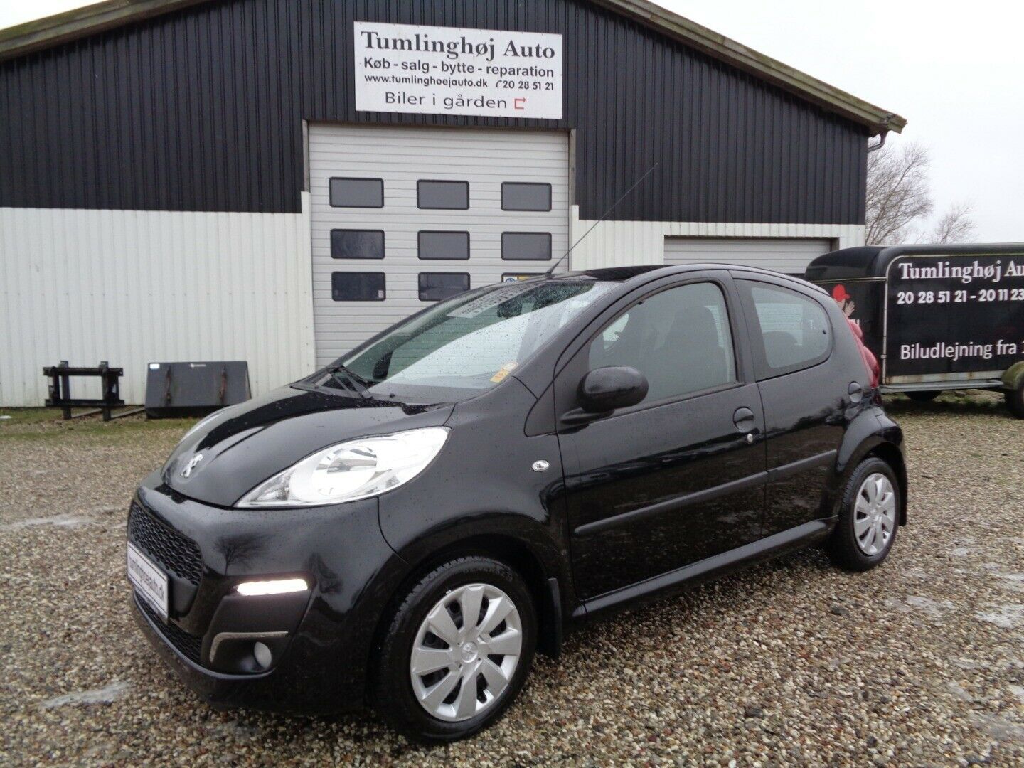 Grå Peugeot 107 fra 2013