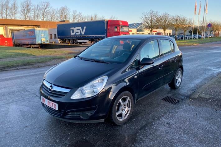 Sort Opel Corsa fra 2007