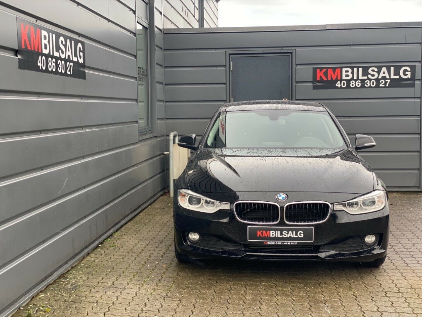 Sort BMW 316d fra 2013