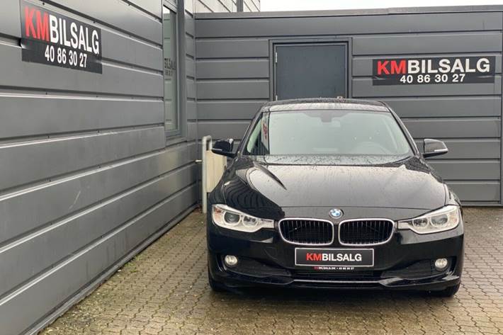 Sort BMW 316d fra 2013