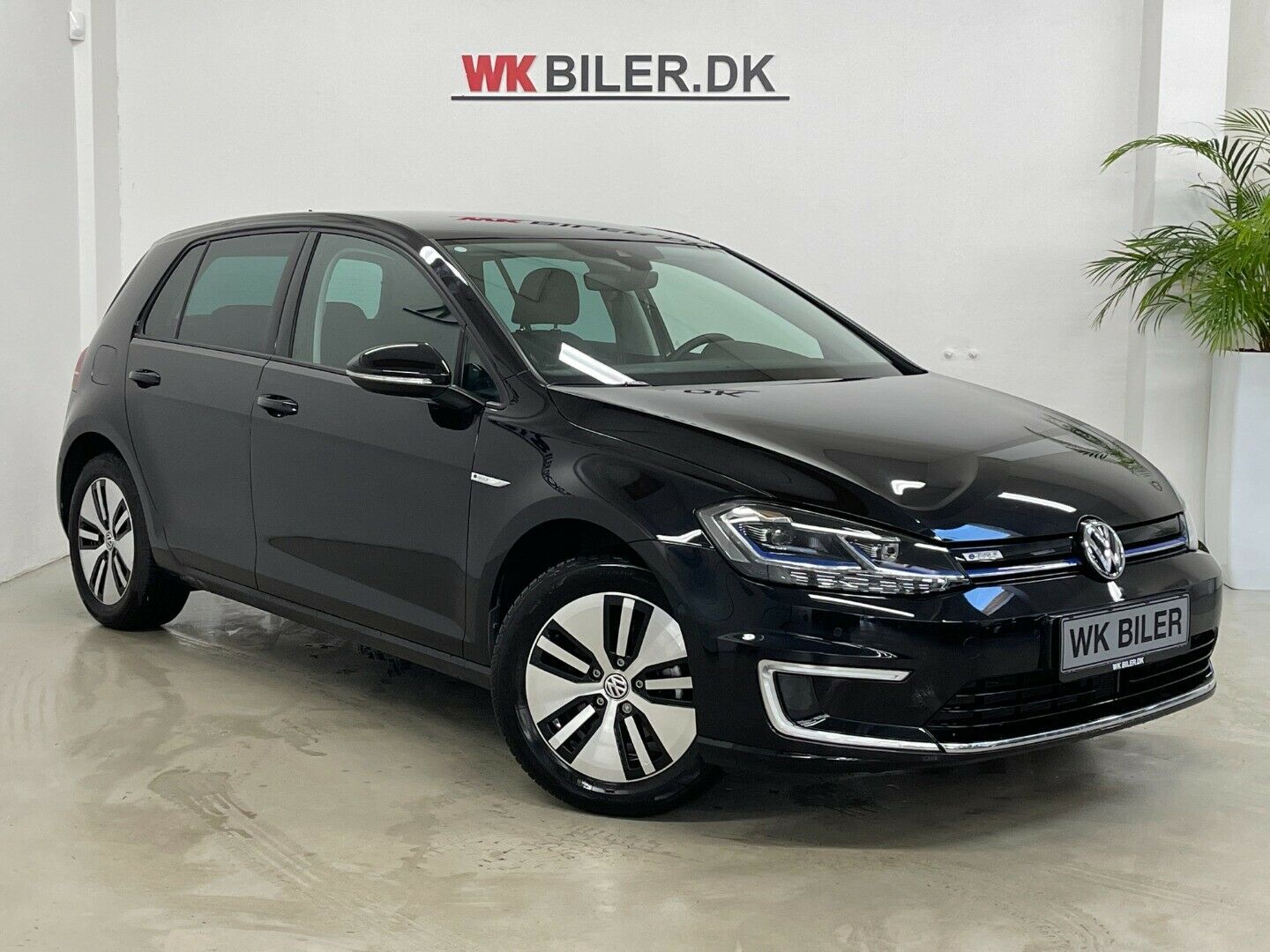 Grå VW e-Golf VII fra 2018