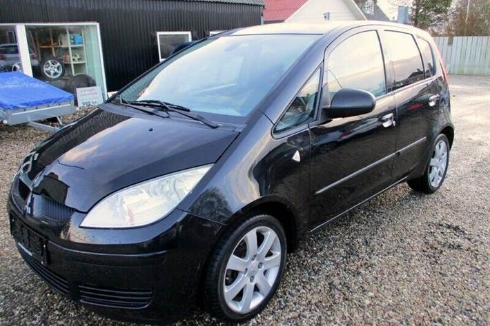 Sort Mitsubishi Colt fra 2007