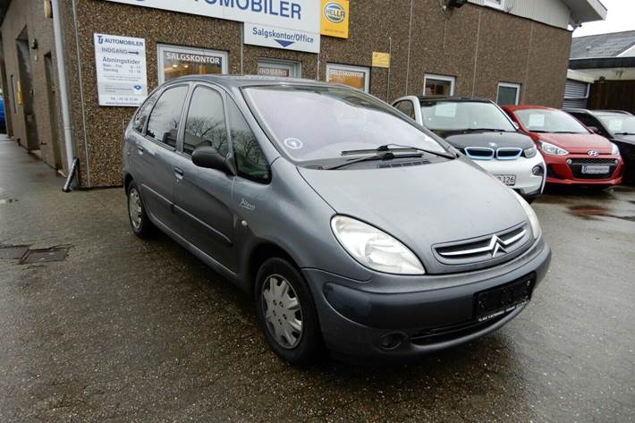Grå Citroën Xsara Picasso fra 2003