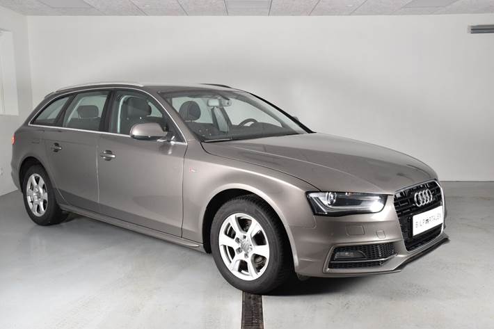 Brun Audi A4 fra 2014