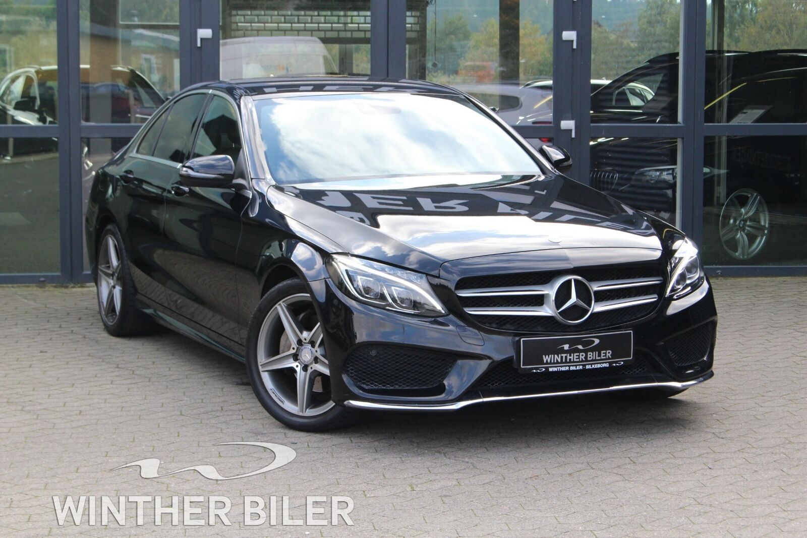 Sort Mercedes C200 fra 2016