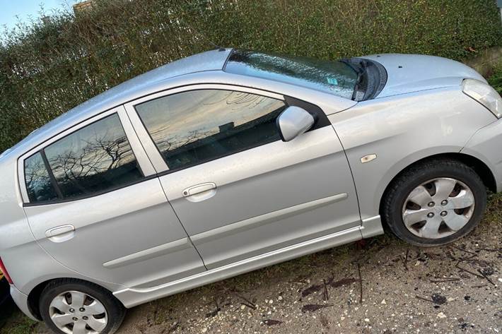 Sølv Kia Picanto fra 2005