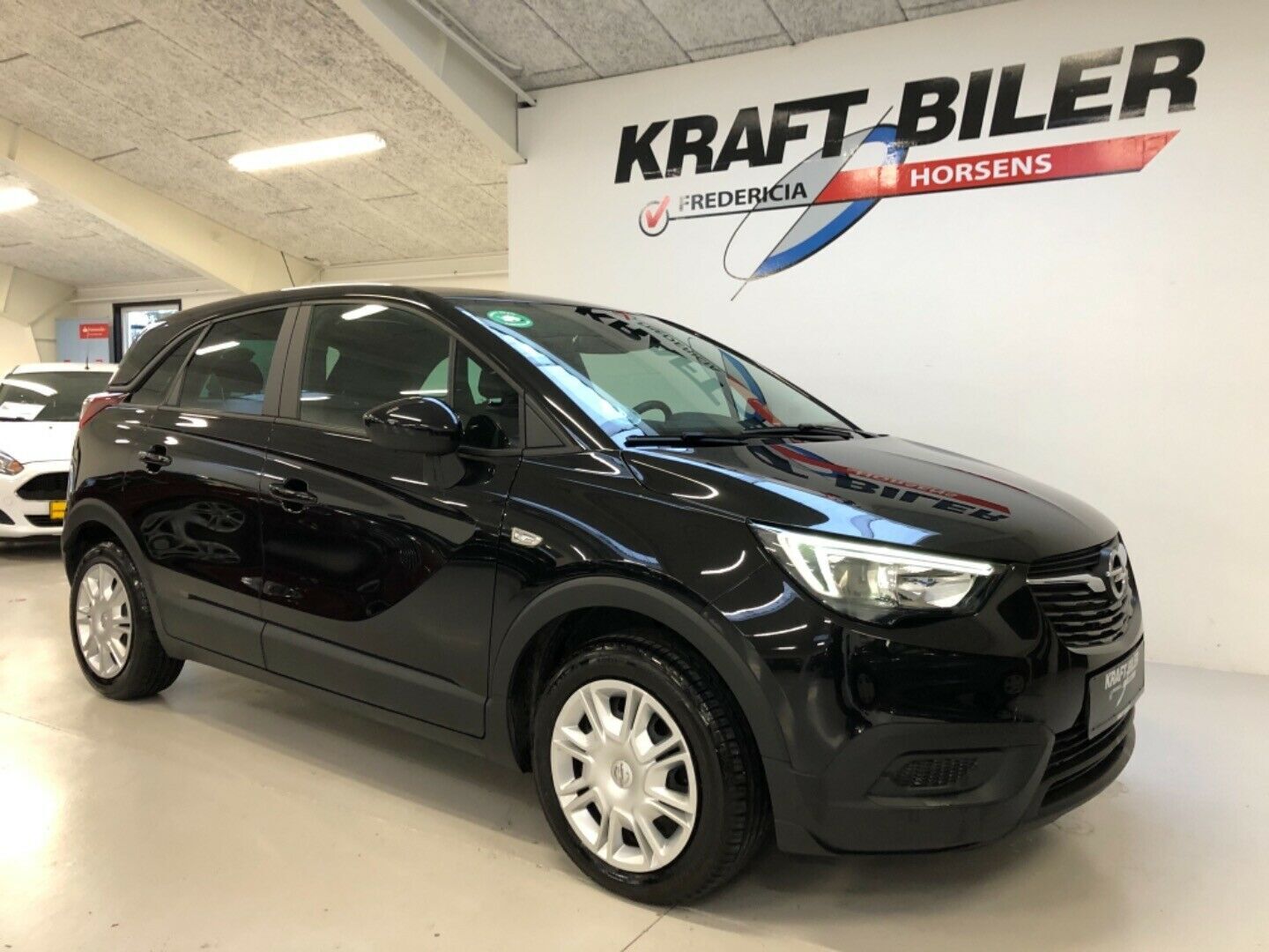 Sort Opel Crossland X fra 2019