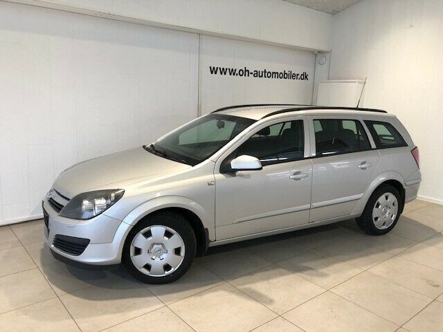Grå Opel Astra fra 2006