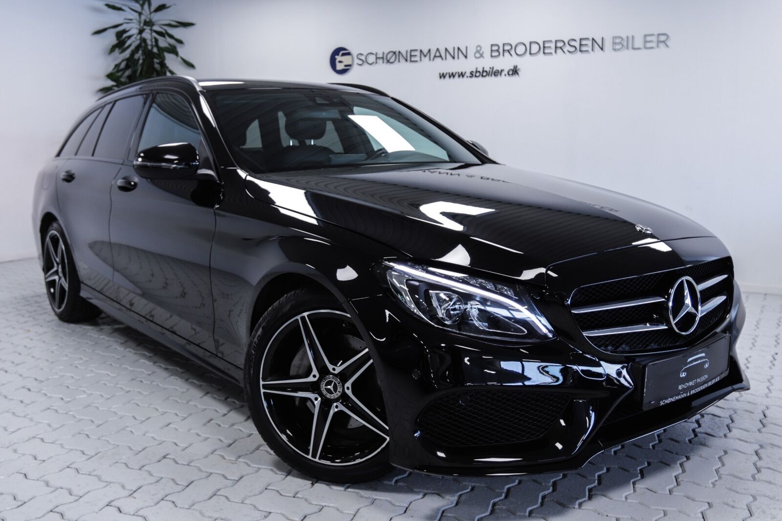 Sort Mercedes C220 d fra 2017