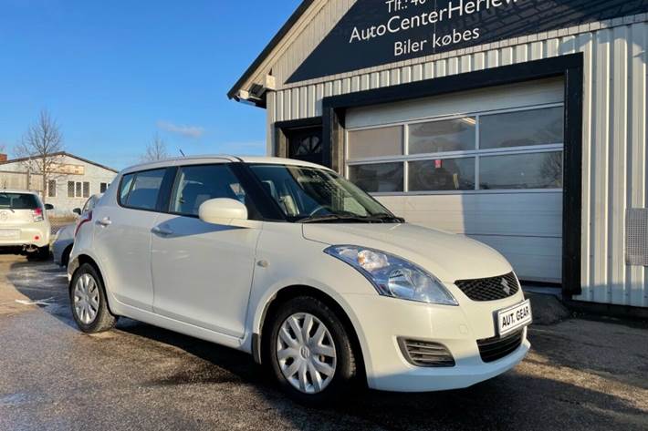 Hvid Suzuki Swift fra 2011