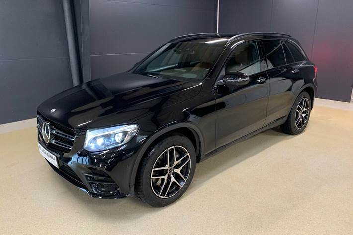 Grå Mercedes GLC350 d fra 2017