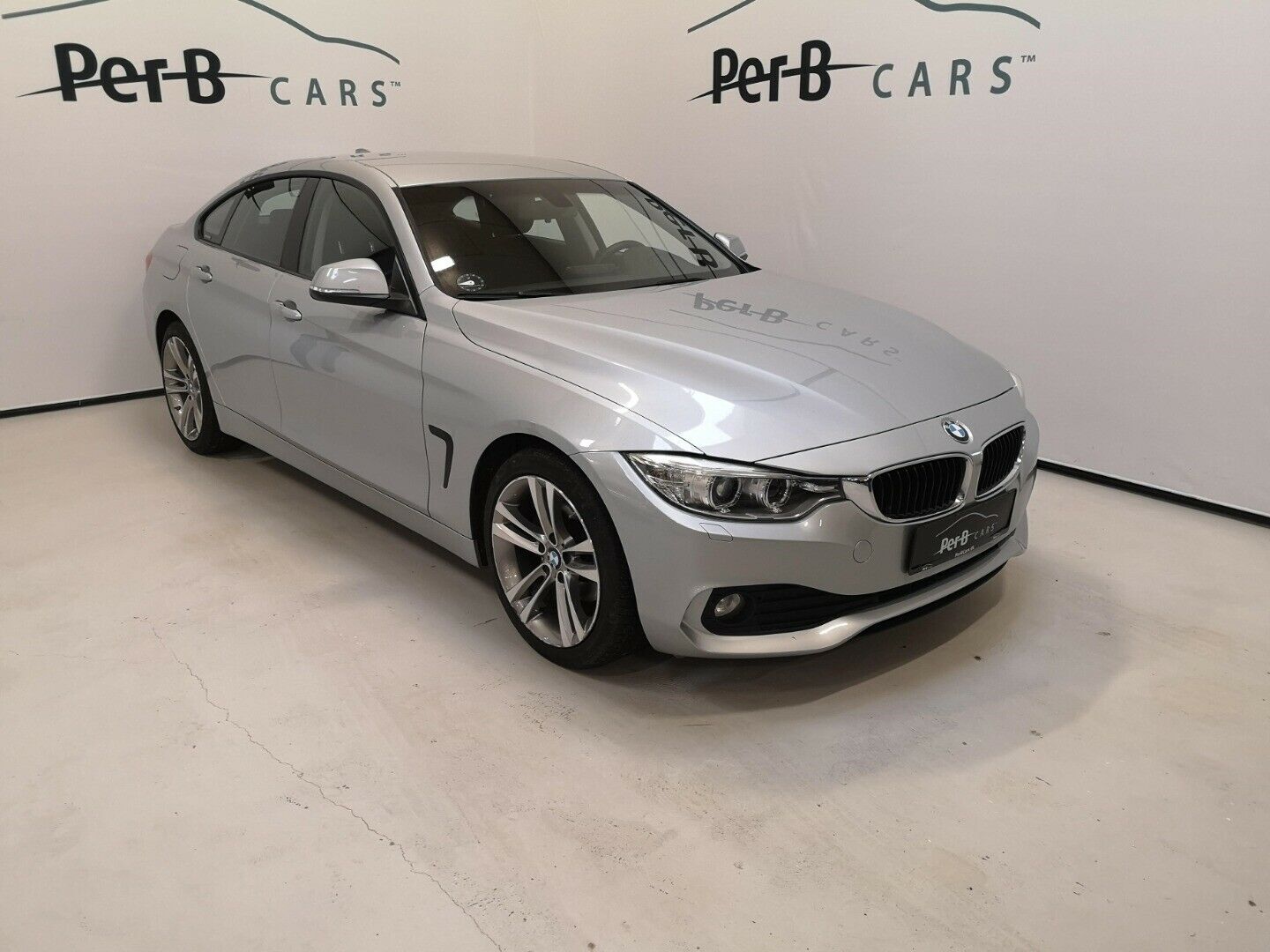 Grå BMW 420d fra 2017
