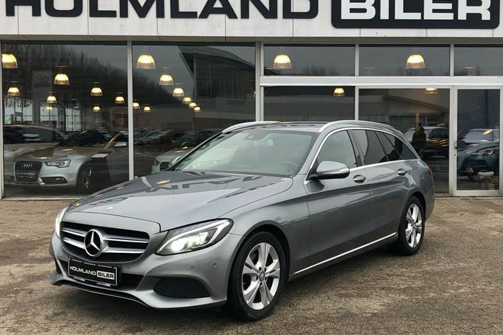 Grå Mercedes C220 fra 2015