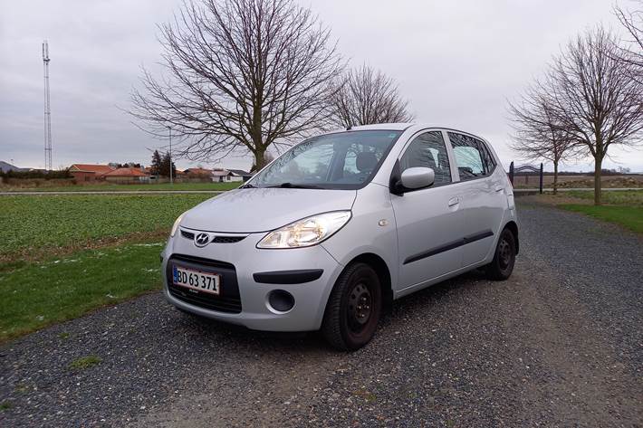 Grå Hyundai i10 fra 2011