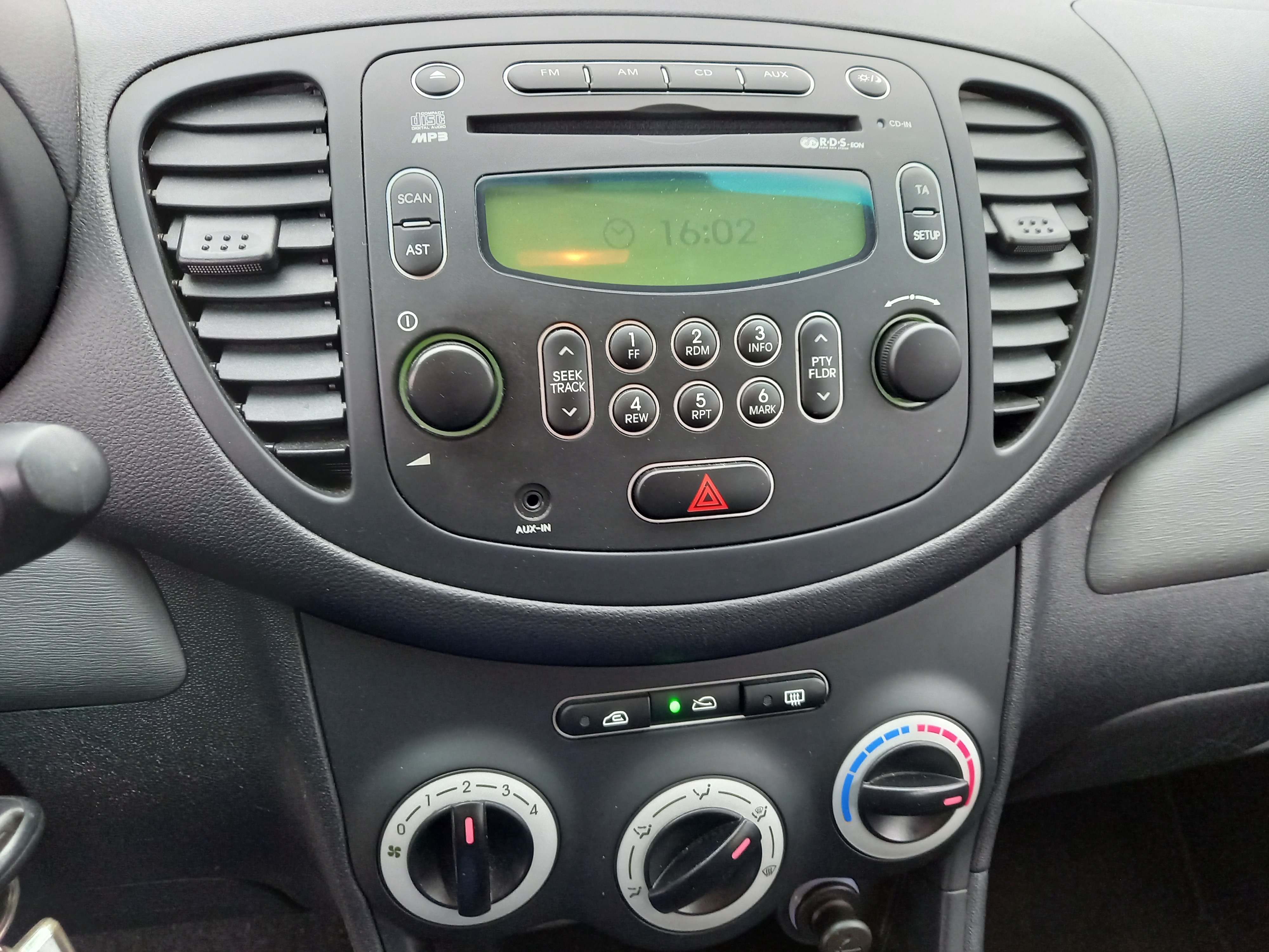 Grå Hyundai i10 fra 2011