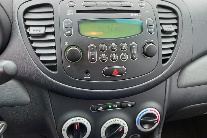 Grå Hyundai i10 fra 2011
