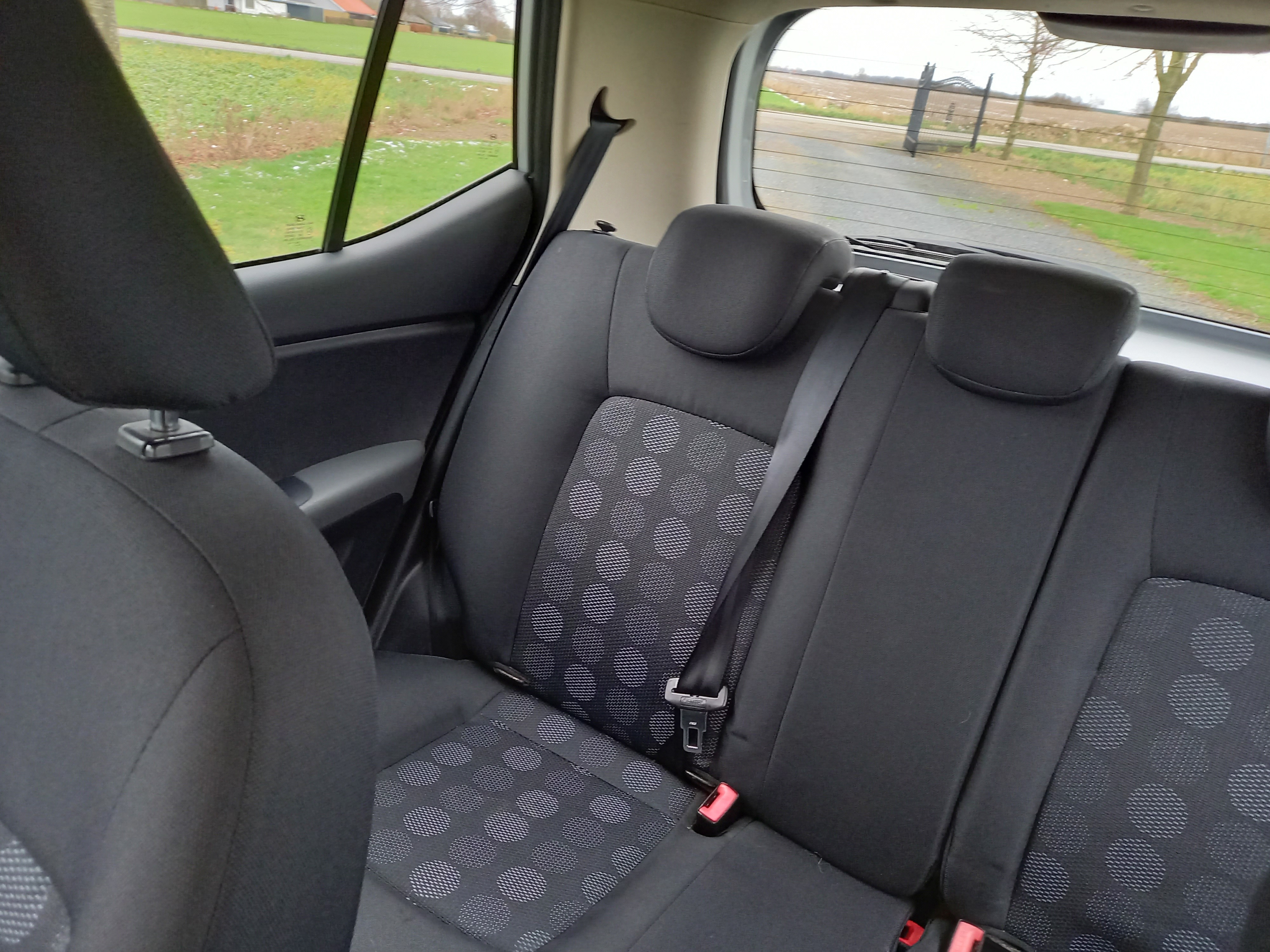Grå Hyundai i10 fra 2011