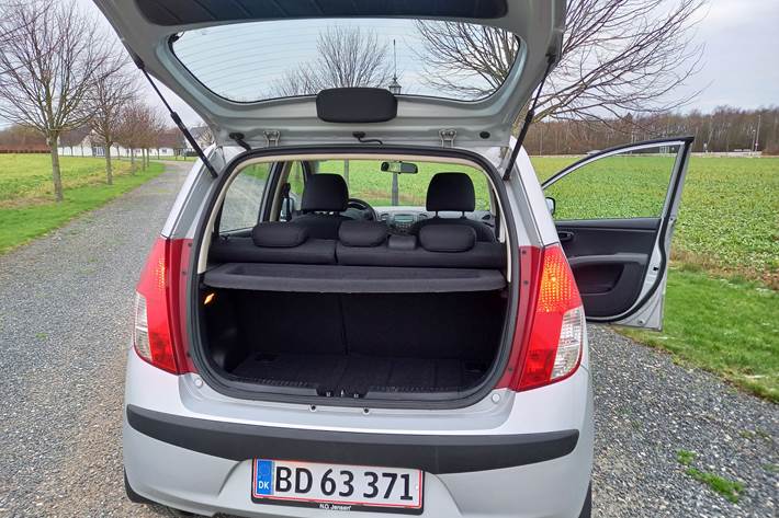 Grå Hyundai i10 fra 2011