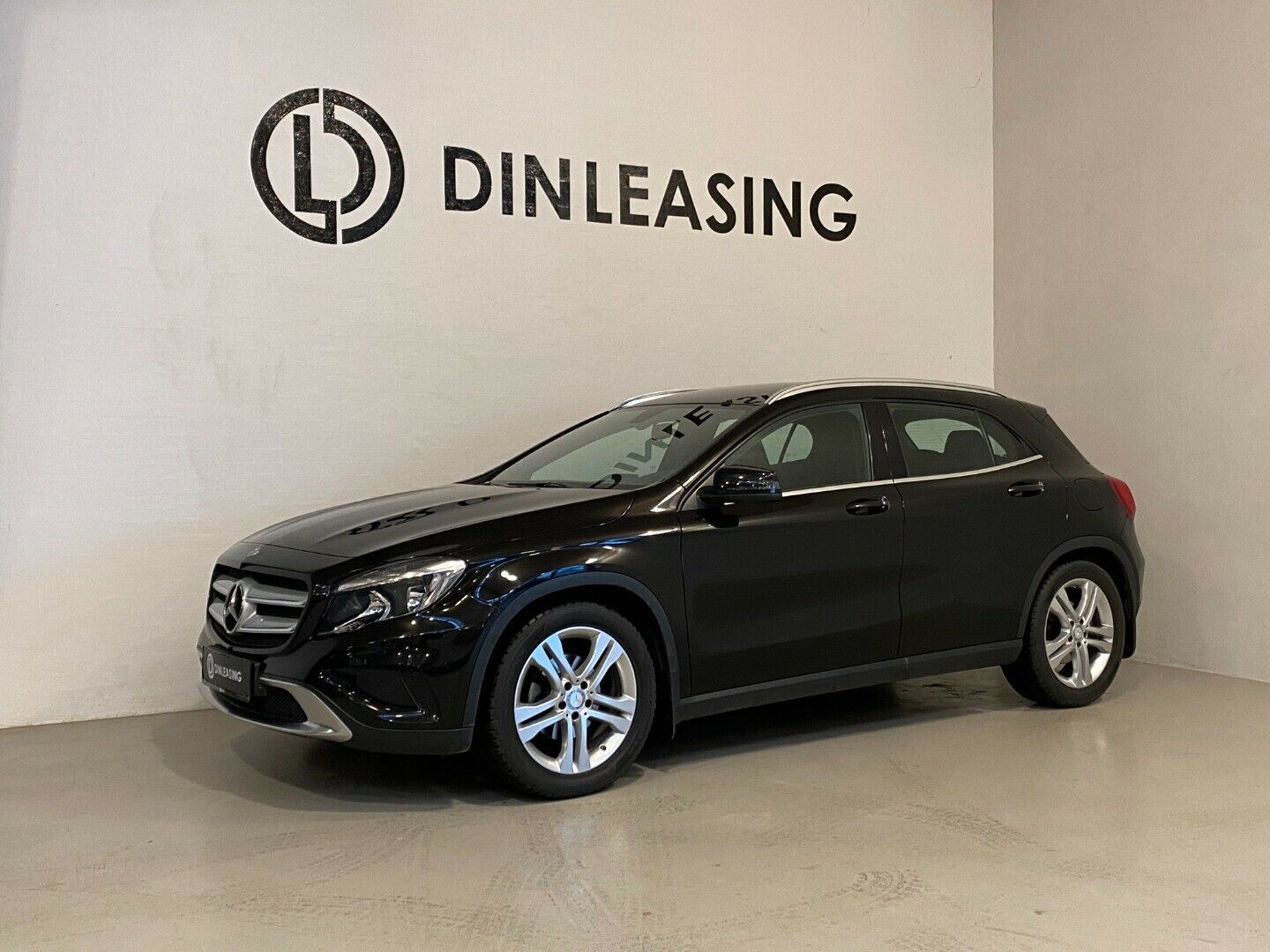 Sort Mercedes GLA200 fra 2015