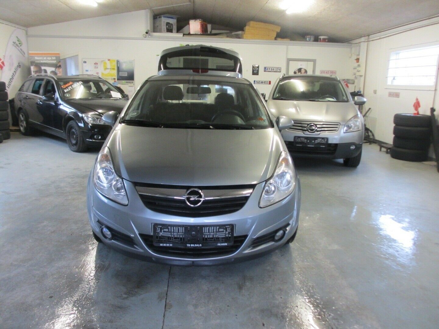 Blå Opel Corsa fra 2010