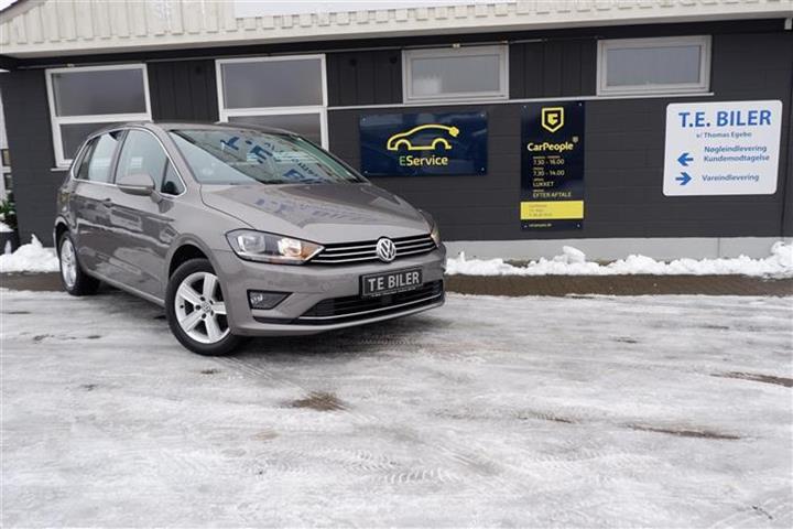 Grå VW Golf fra 2016