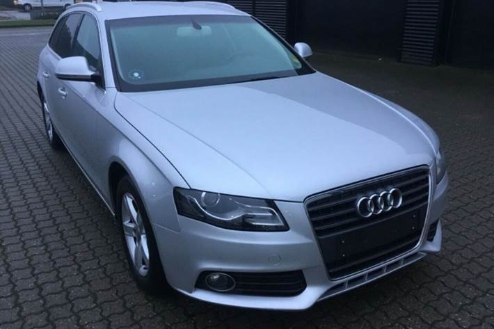 Grå Audi A4 fra 2009
