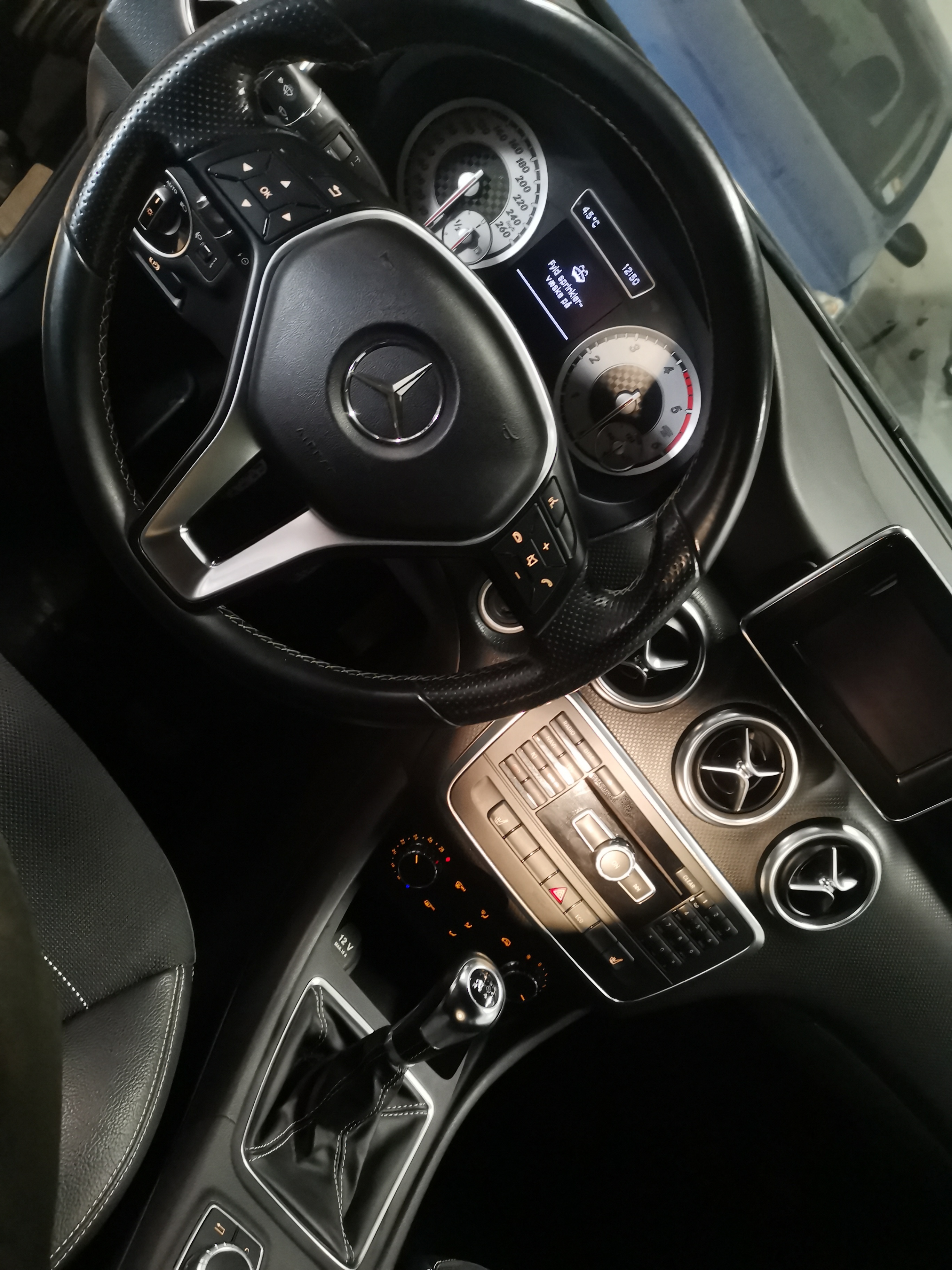 Sort Mercedes A180 d fra 2013