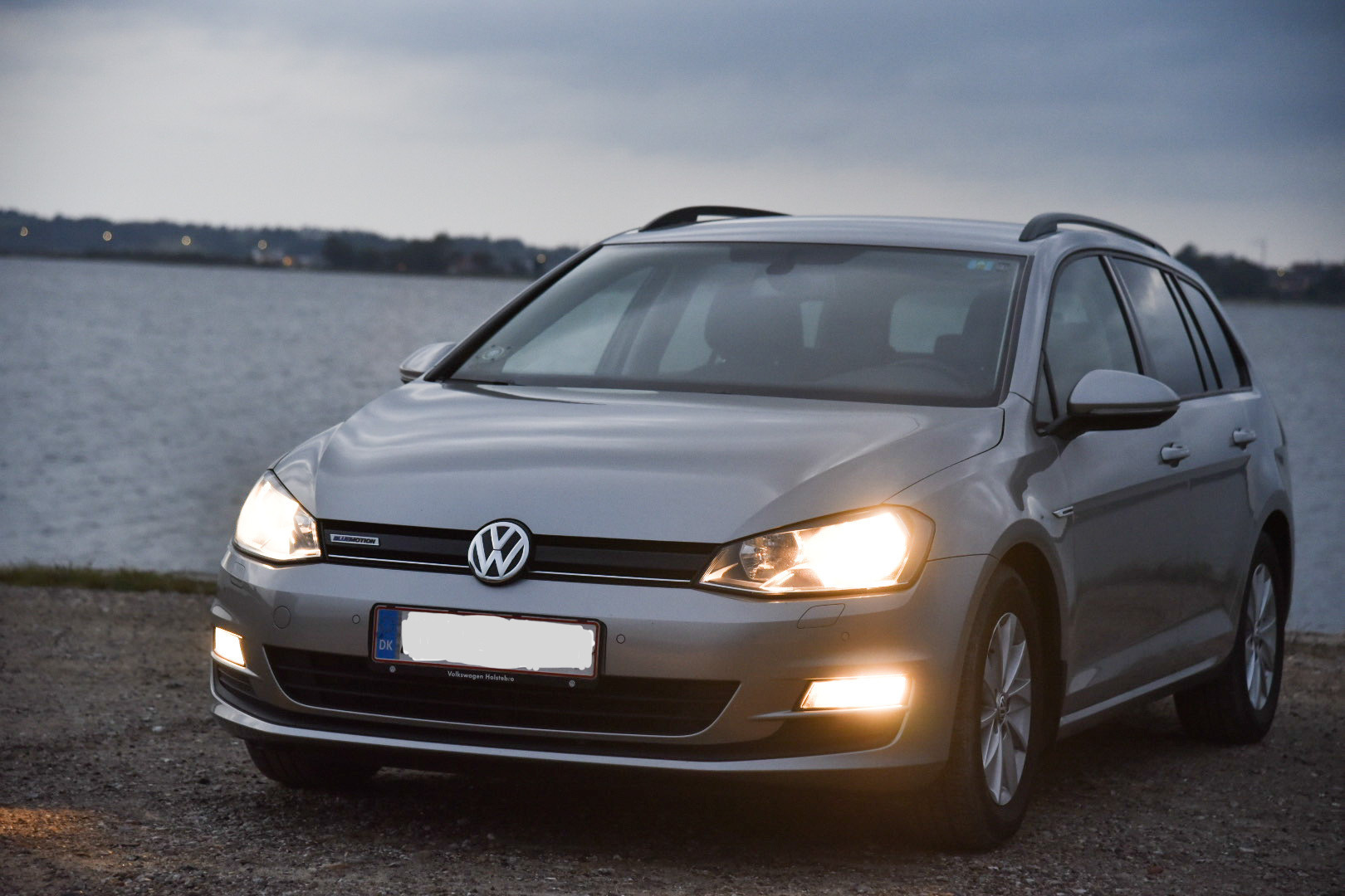 Sølv VW Golf VII fra 2016