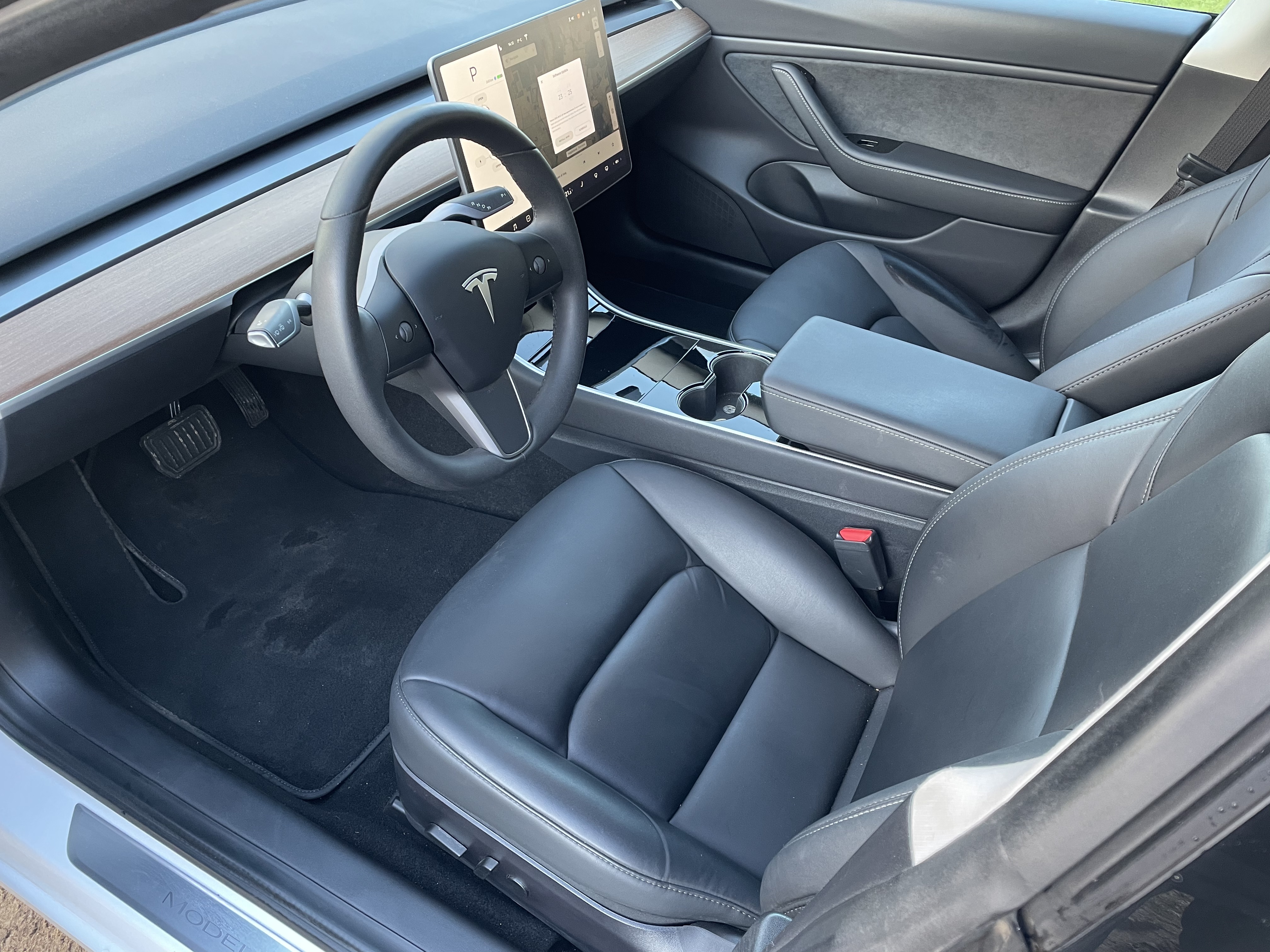 Hvid Tesla Model 3 fra 2020