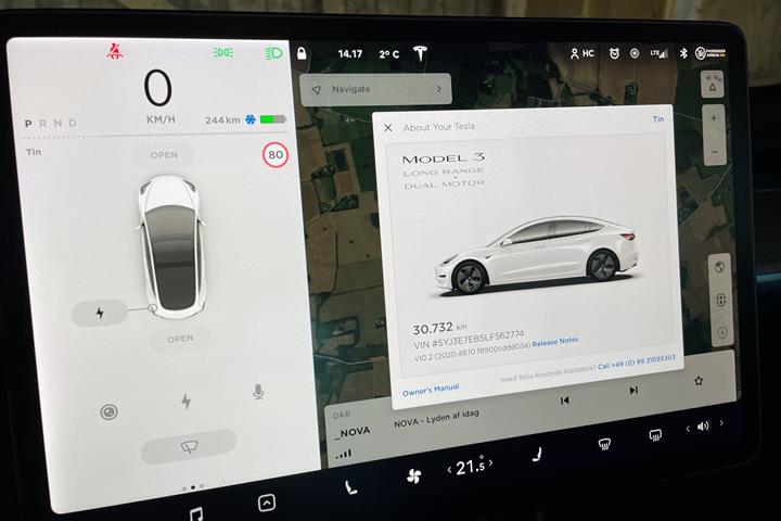 Hvid Tesla Model 3 fra 2020