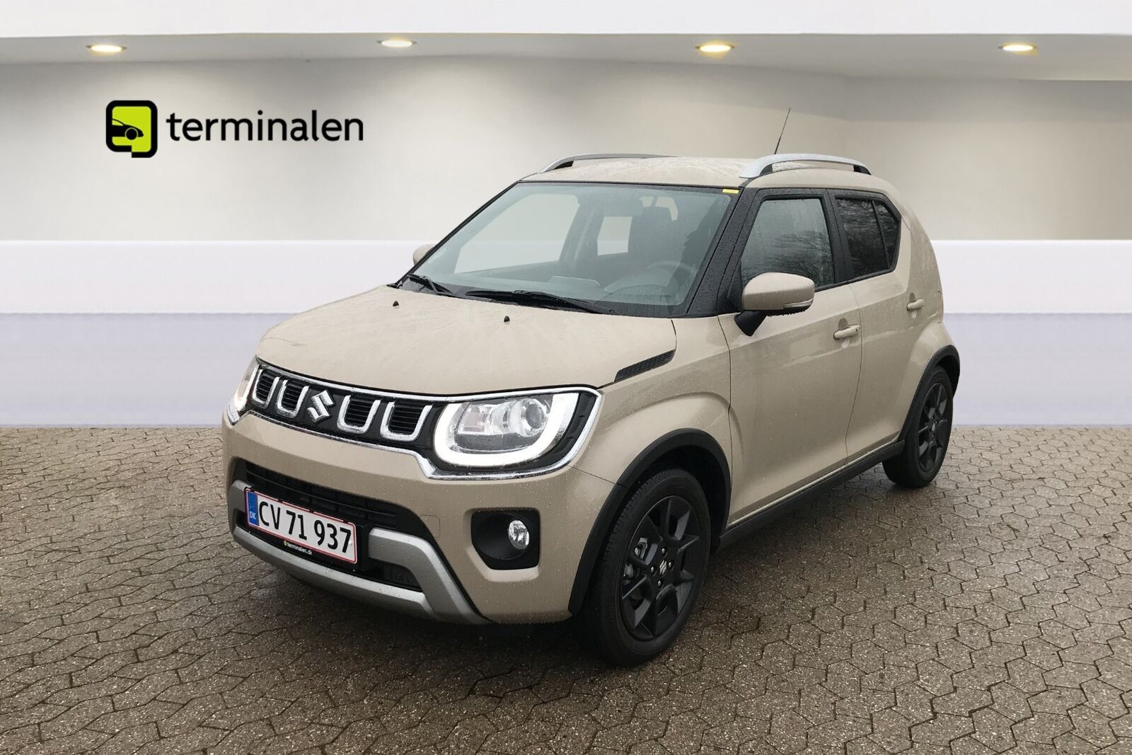Beige Suzuki Ignis fra 2020