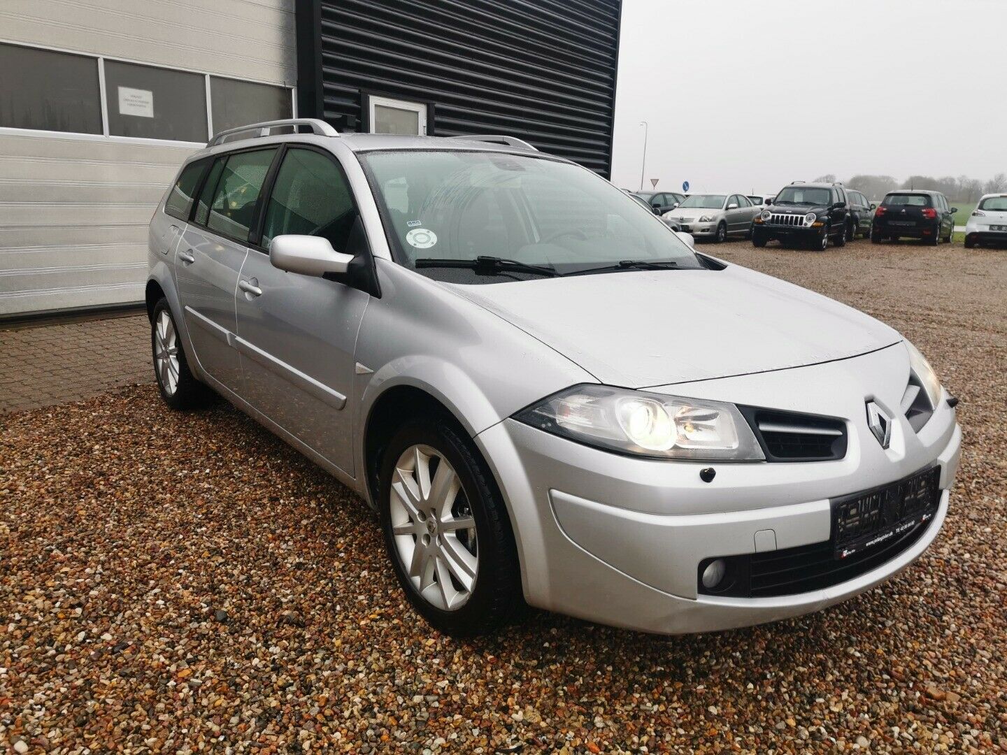 Grå Renault Megane II fra 2009