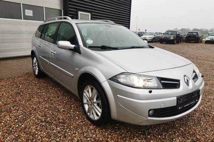 Grå Renault Megane II fra 2009