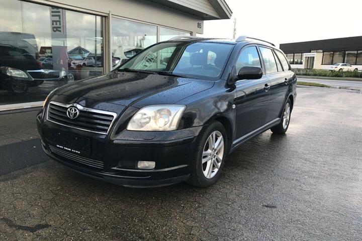 Grå Toyota Avensis fra 2004