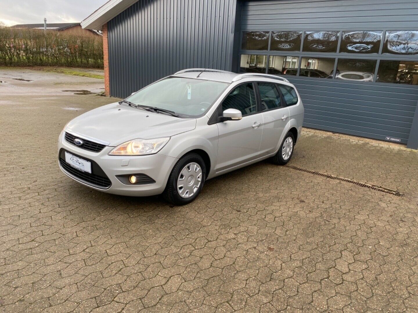 Grå Ford Focus fra 2011