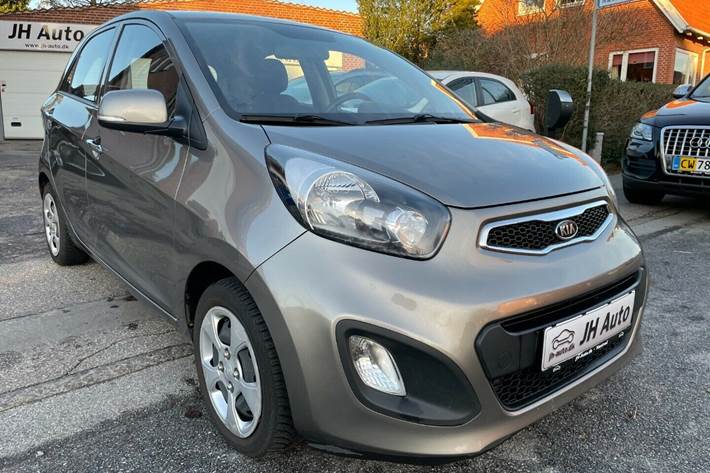 Grå Kia Picanto fra 2012