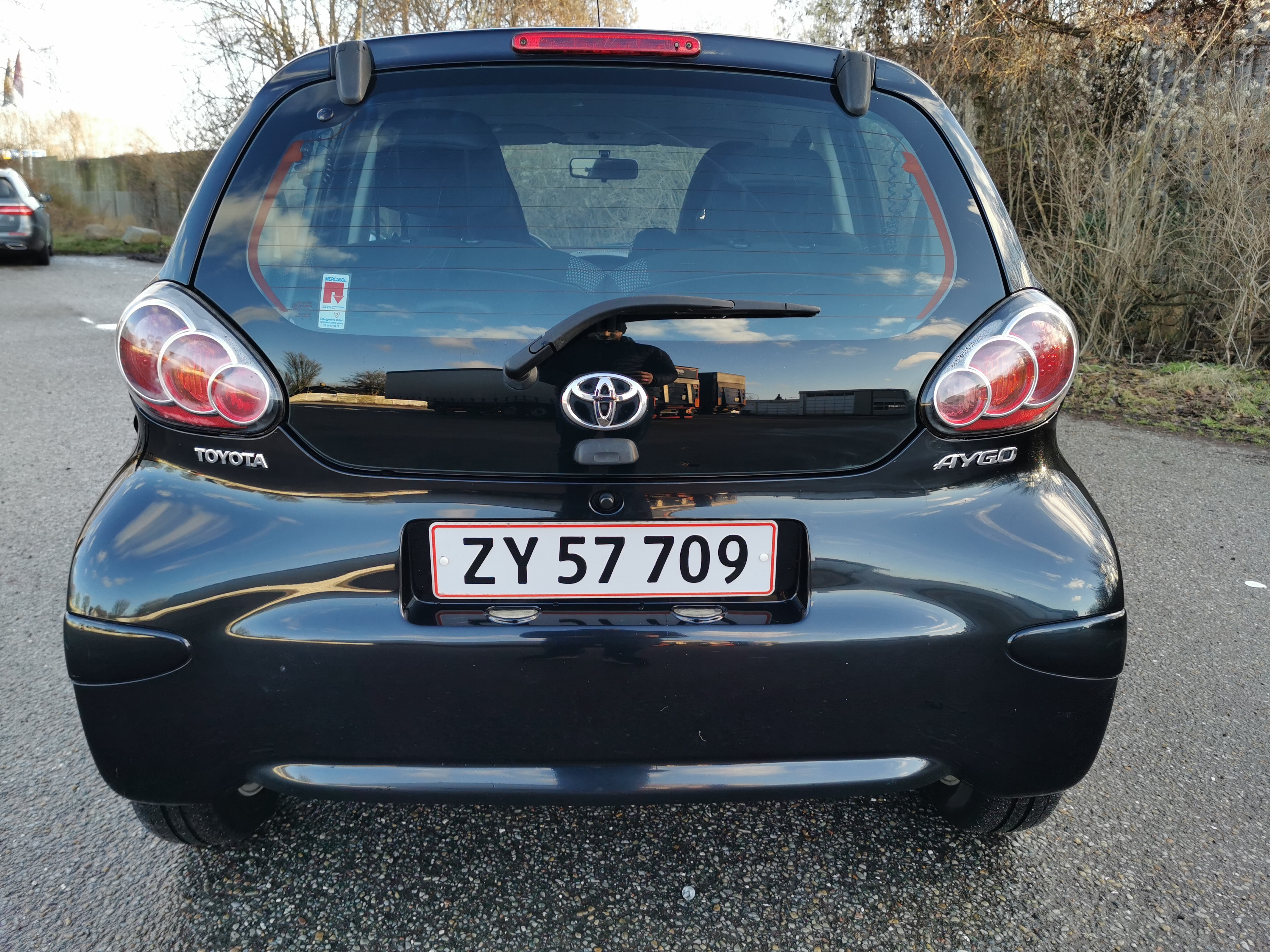 Sort Toyota Aygo fra 2009