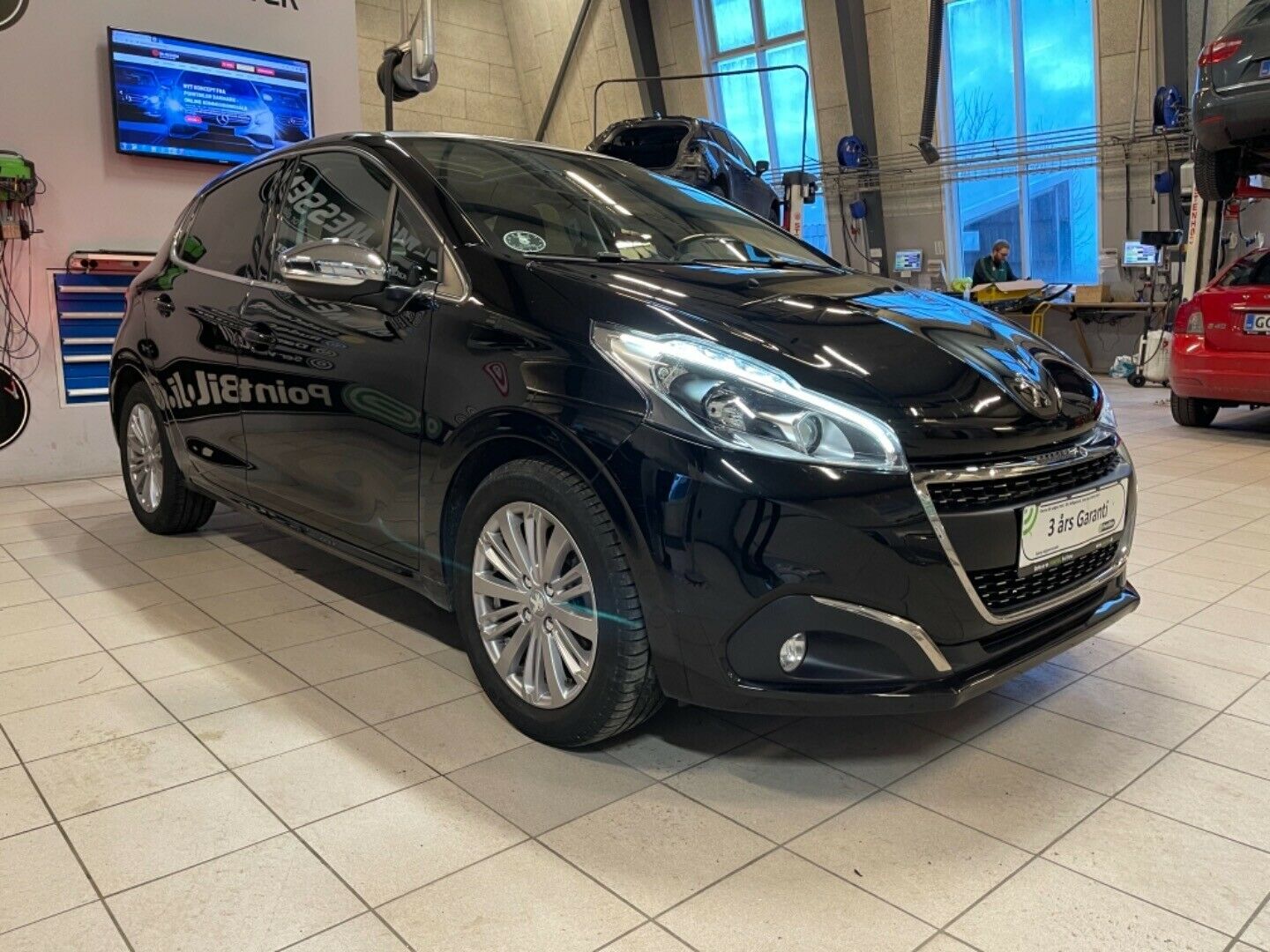 Sort Peugeot 208 fra 2019