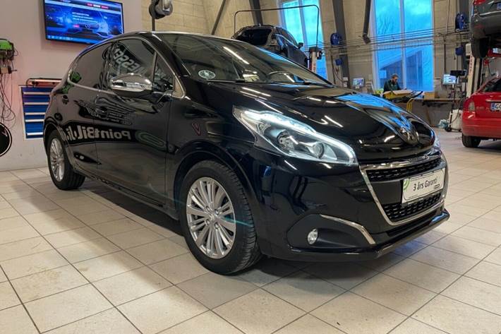 Sort Peugeot 208 fra 2019