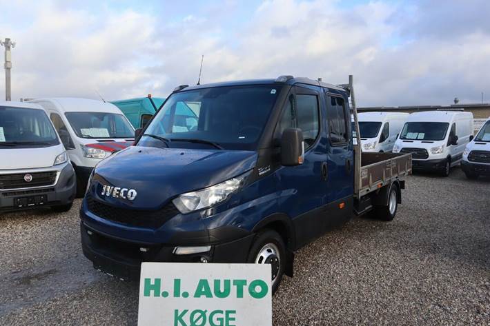 Blå Iveco Daily fra 2015