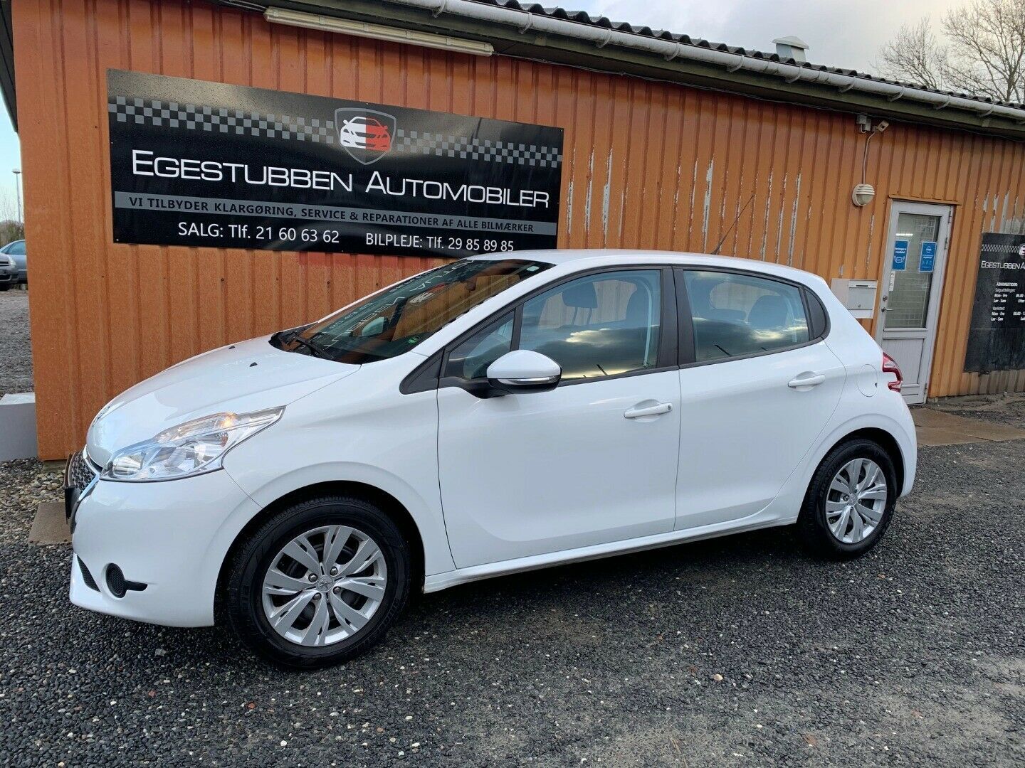 Hvid Peugeot 208 fra 2013